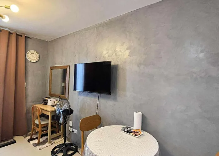 Cozee Staycations Apartment *